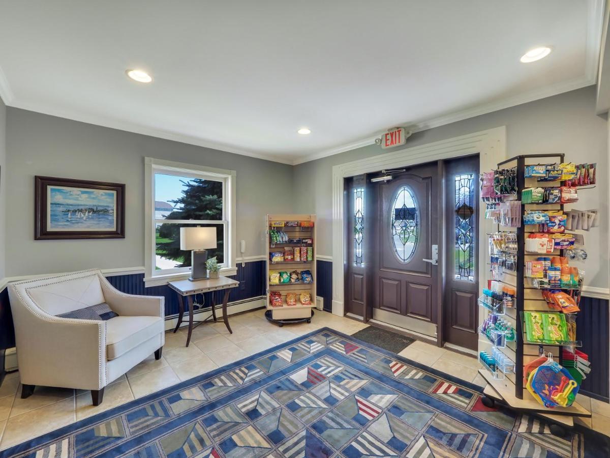 111 Water Street Inn Boyne City Kültér fotó