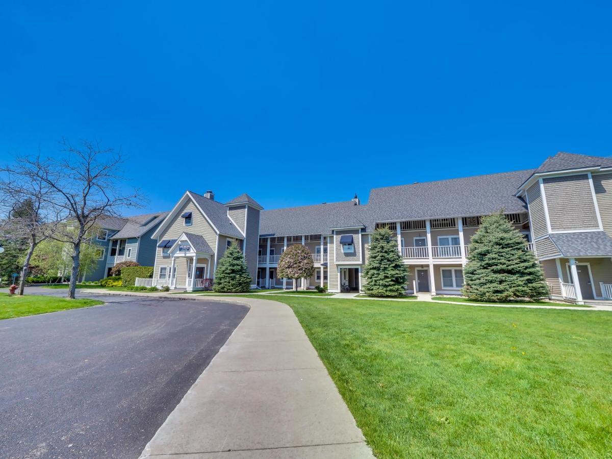 111 Water Street Inn Boyne City Kültér fotó
